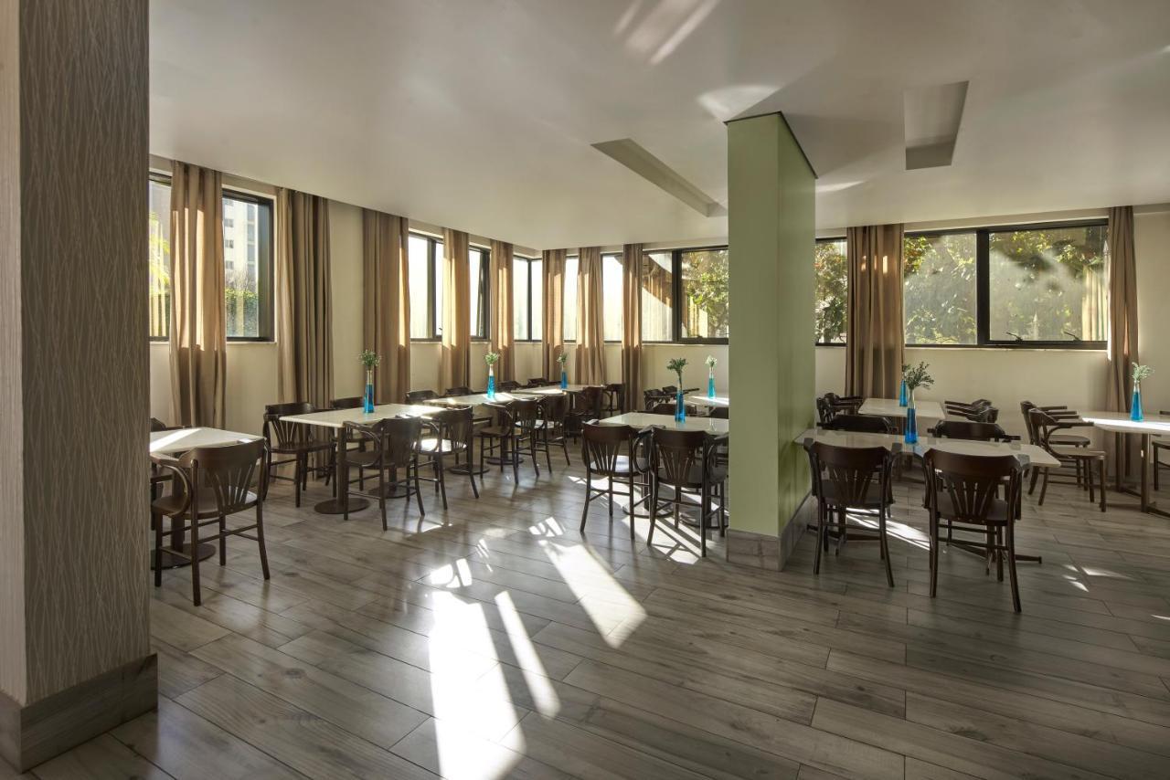 Radisson Blu Belo Horizonte Savassi Hotell Eksteriør bilde The dining room