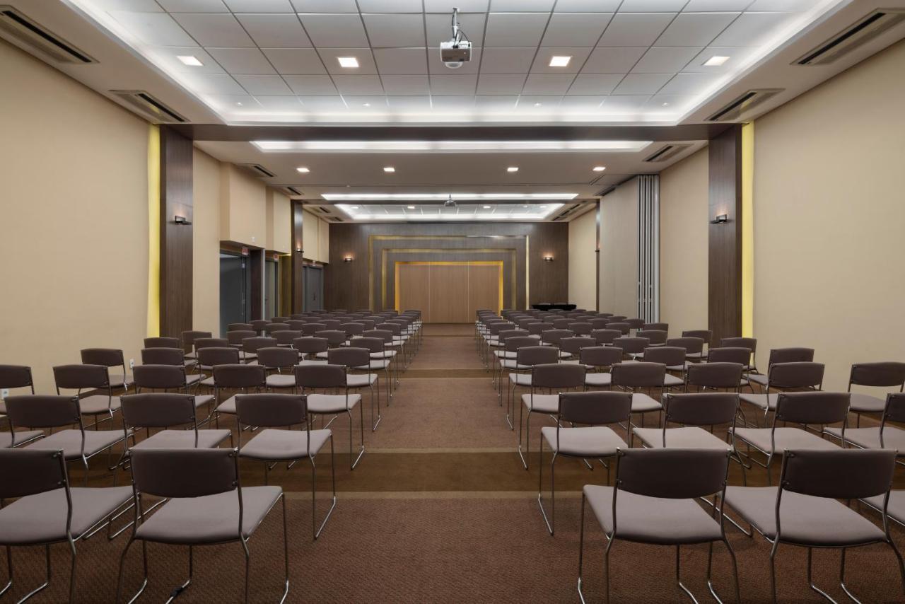 Radisson Blu Belo Horizonte Savassi Hotell Eksteriør bilde The main conference room